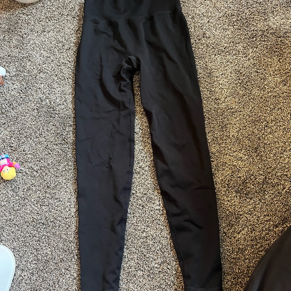 VICTORIA SECRET PINK Black Leggings